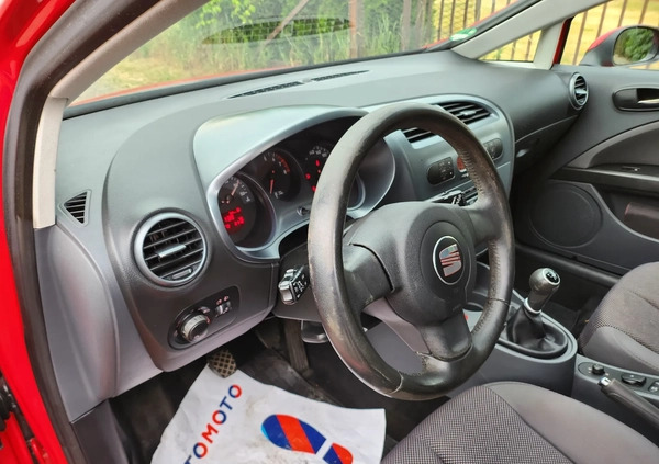 Seat Leon cena 17499 przebieg: 159000, rok produkcji 2008 z Bierutów małe 379